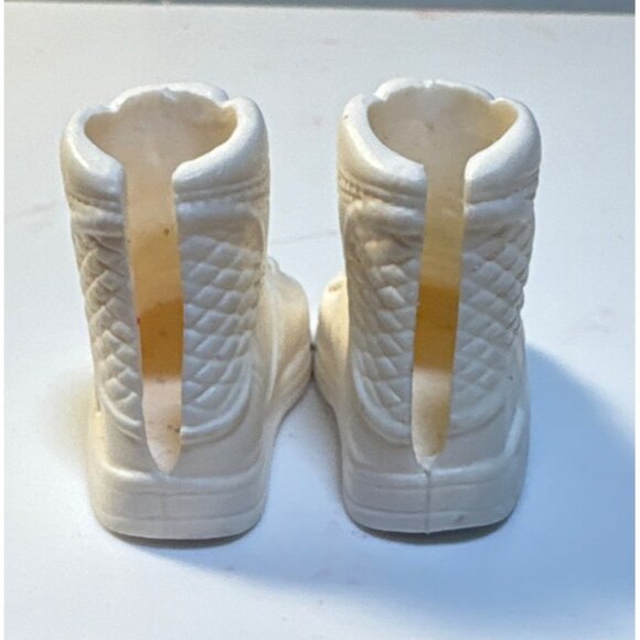 Monster High White Sneaker Shoes Deuce Gorgon Gil Game Night Mattel - Picture 3 of 4